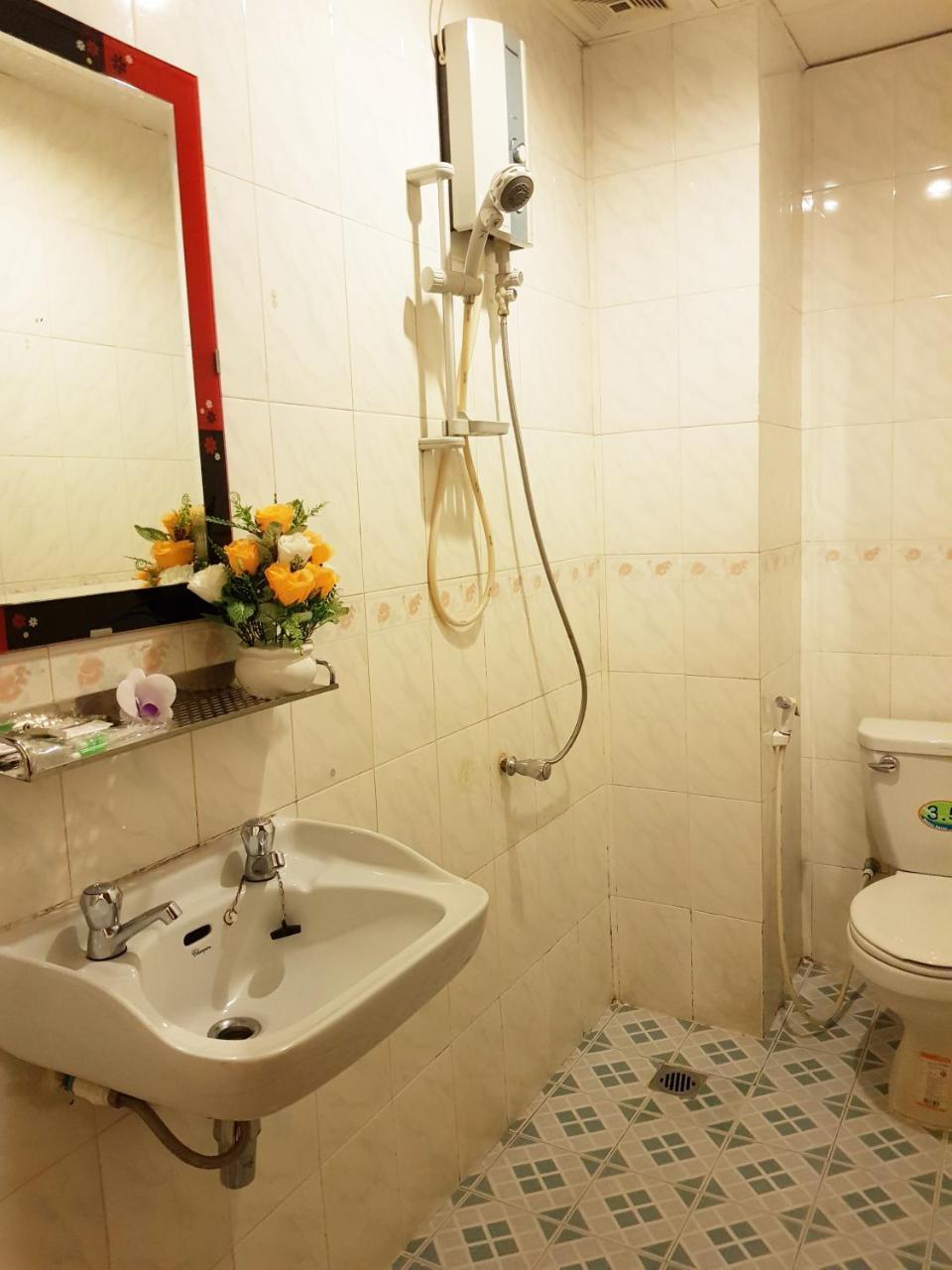 Fancy Guesthouse Phnom Penh Exterior foto